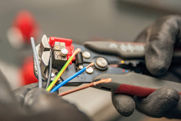 Best Local Electrician Companies  in Oyster Bay Cove, NY