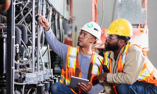 Best 24-Hour Electrician  in Oyster Bay Cove, NY